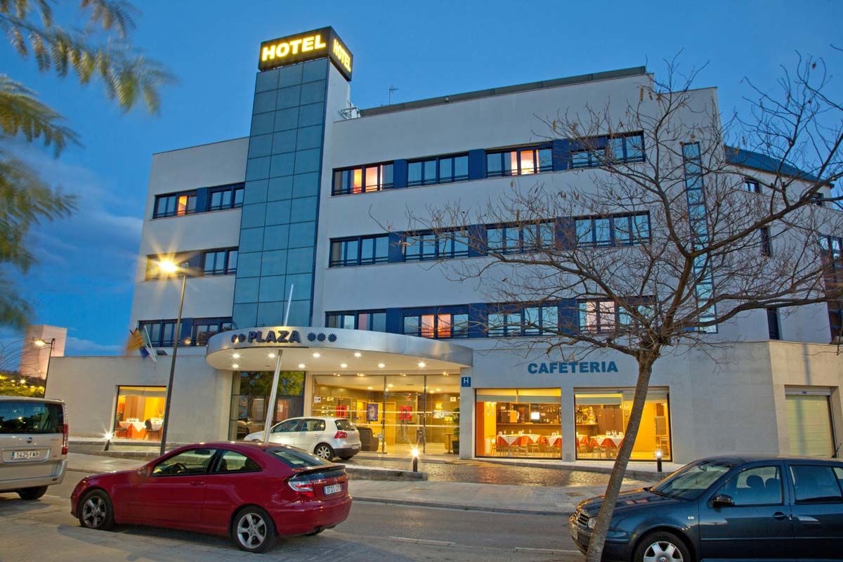 Plaza Alaquas Hotel Exterior photo